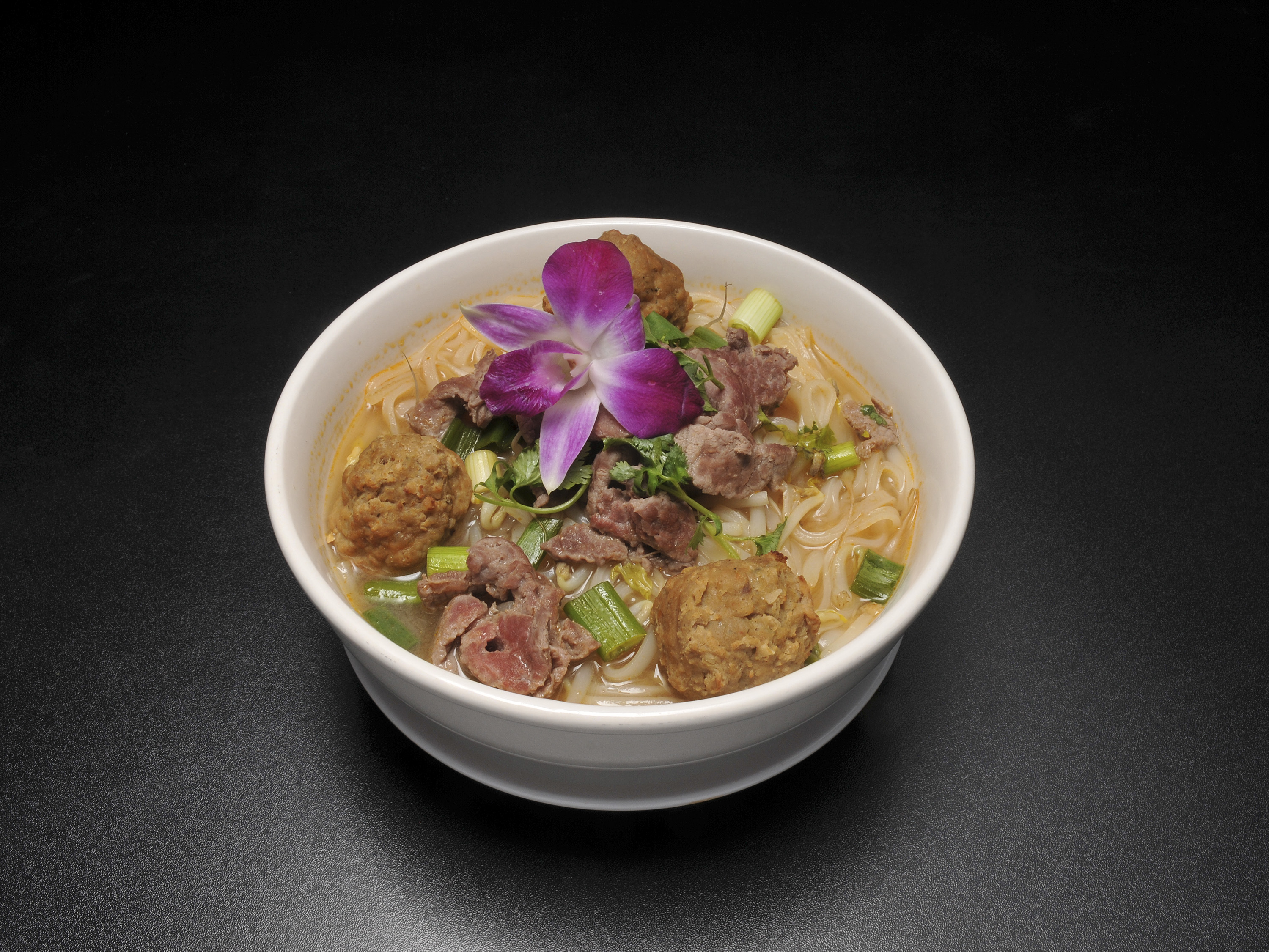 Order C5. Thai Style Beef Noodle Soup Special food online from Thai Fusion Cuisine store, Pinehurst on bringmethat.com