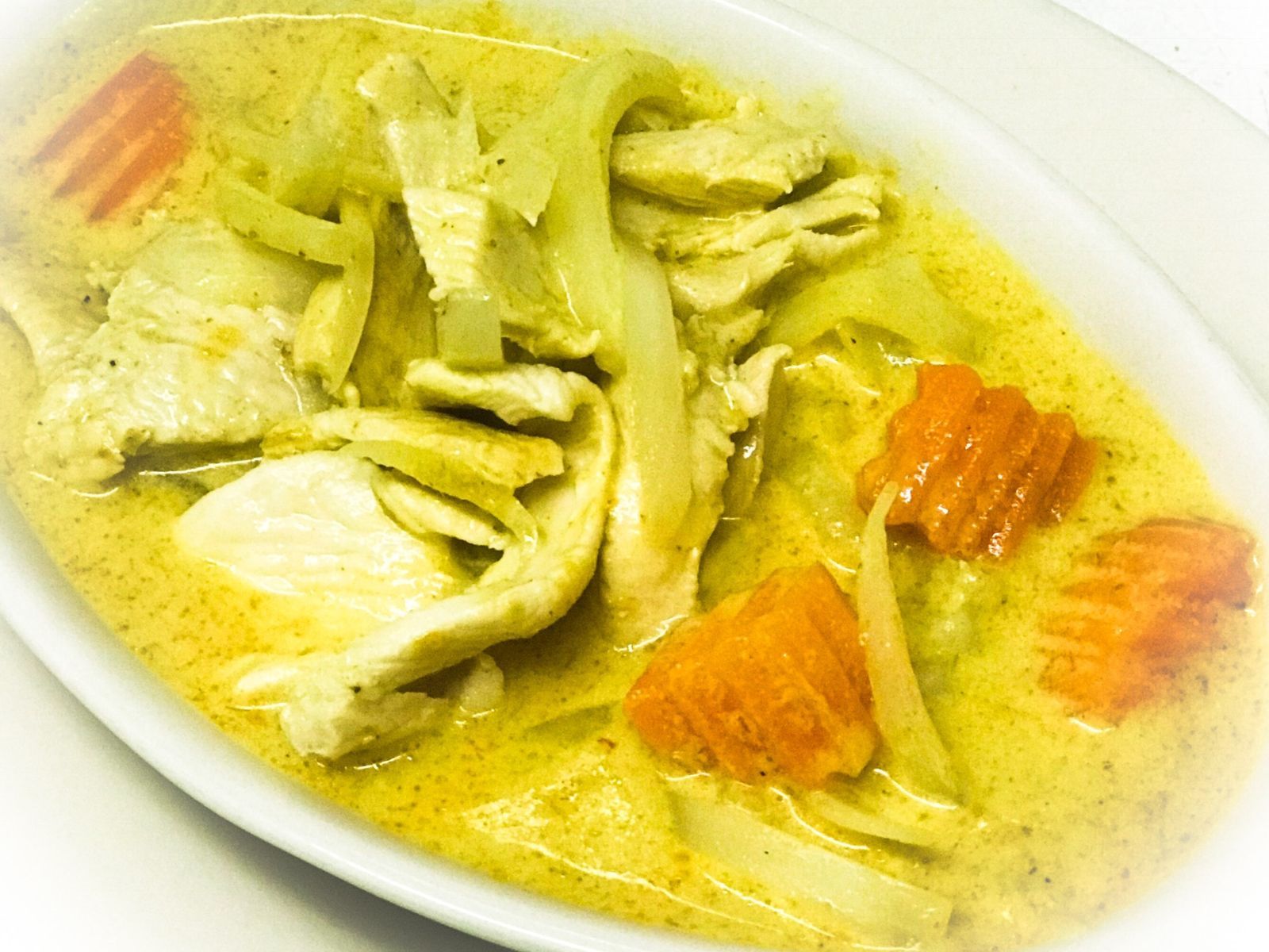 Order Yellow Curry food online from Tuk Tuk One Thai store, San Diego on bringmethat.com