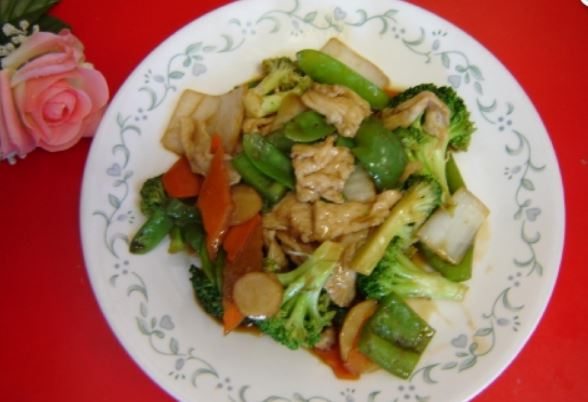 Order L10. Chicken with Mixed Vegetables food online from China Garden store, Waukegan on bringmethat.com