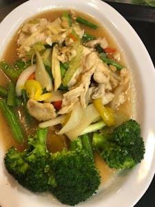 Order 24. Mixed Vegetables food online from Thai Chang Restaurant store, Stroudsburg on bringmethat.com