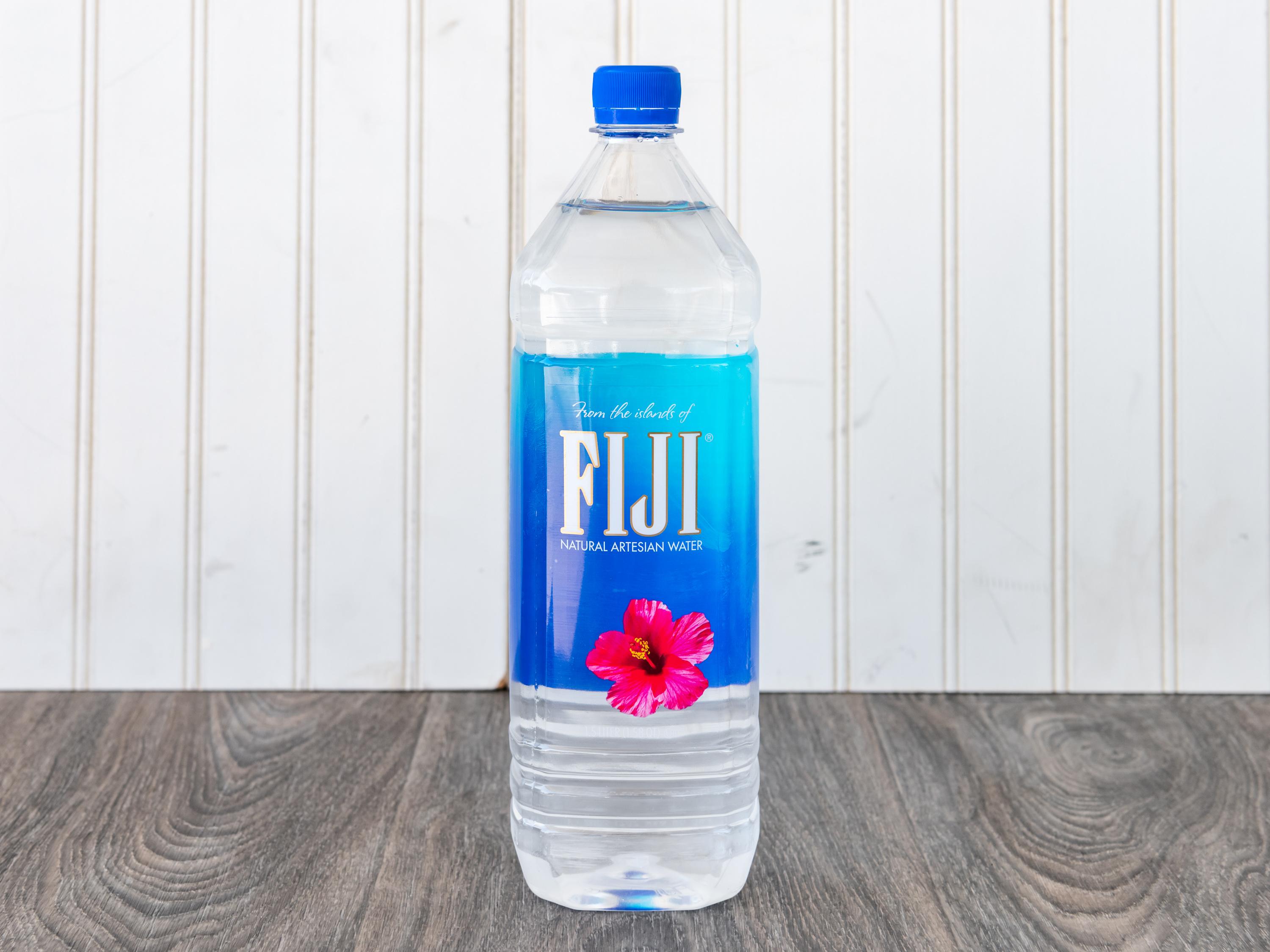 Order Fiji Water Sports 700 mL food online from Chevron store, Castro Valley on bringmethat.com
