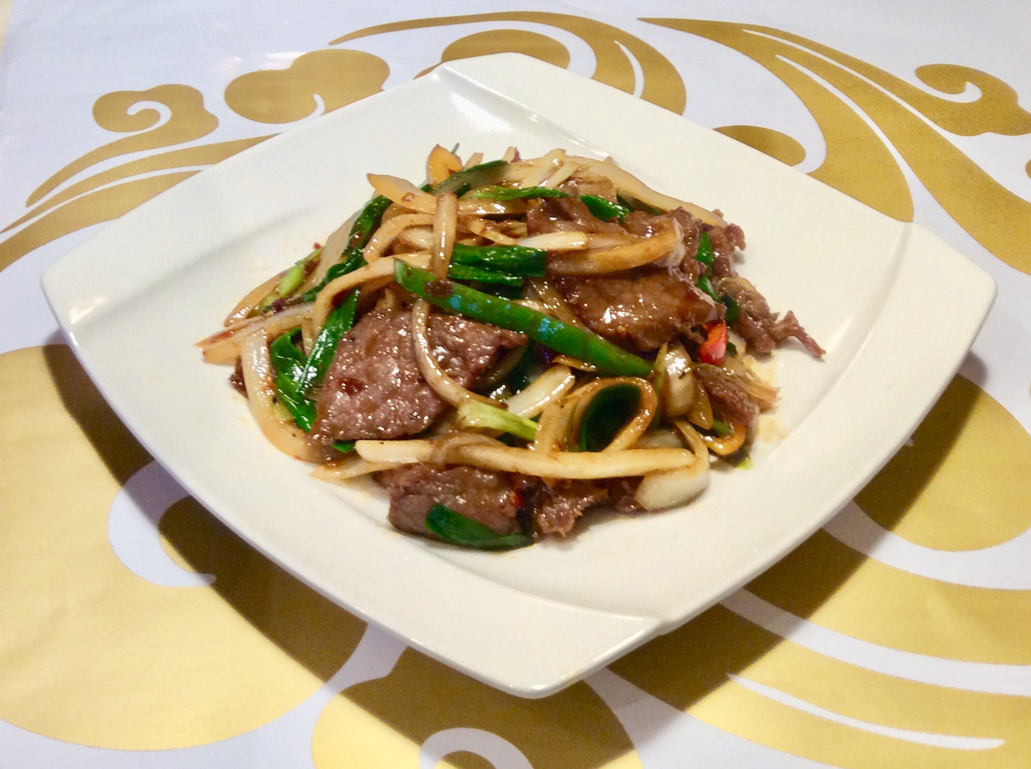 Order Mongolian Beef food online from Hunan Cafe store, Richmond on bringmethat.com
