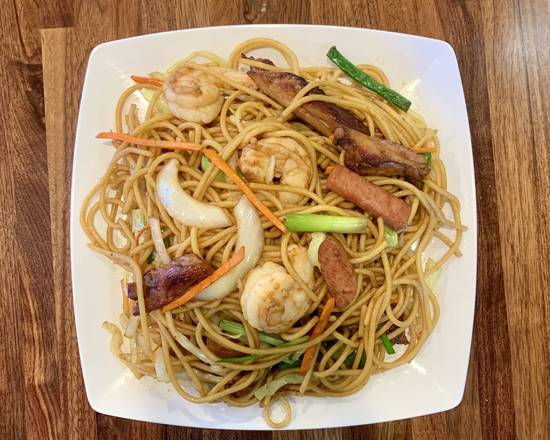 Order House Lo Mein food online from Chard Asian Grill store, Tempe on bringmethat.com