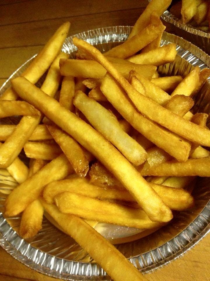 Order French Fries - Small food online from Linda's Pizza store, Ocean Gate on bringmethat.com