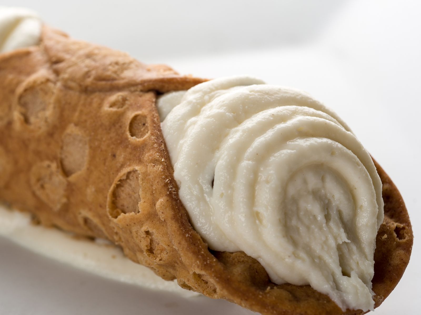 Order Cannoli food online from Pepperoni's Pizza store, Sugar Land on bringmethat.com