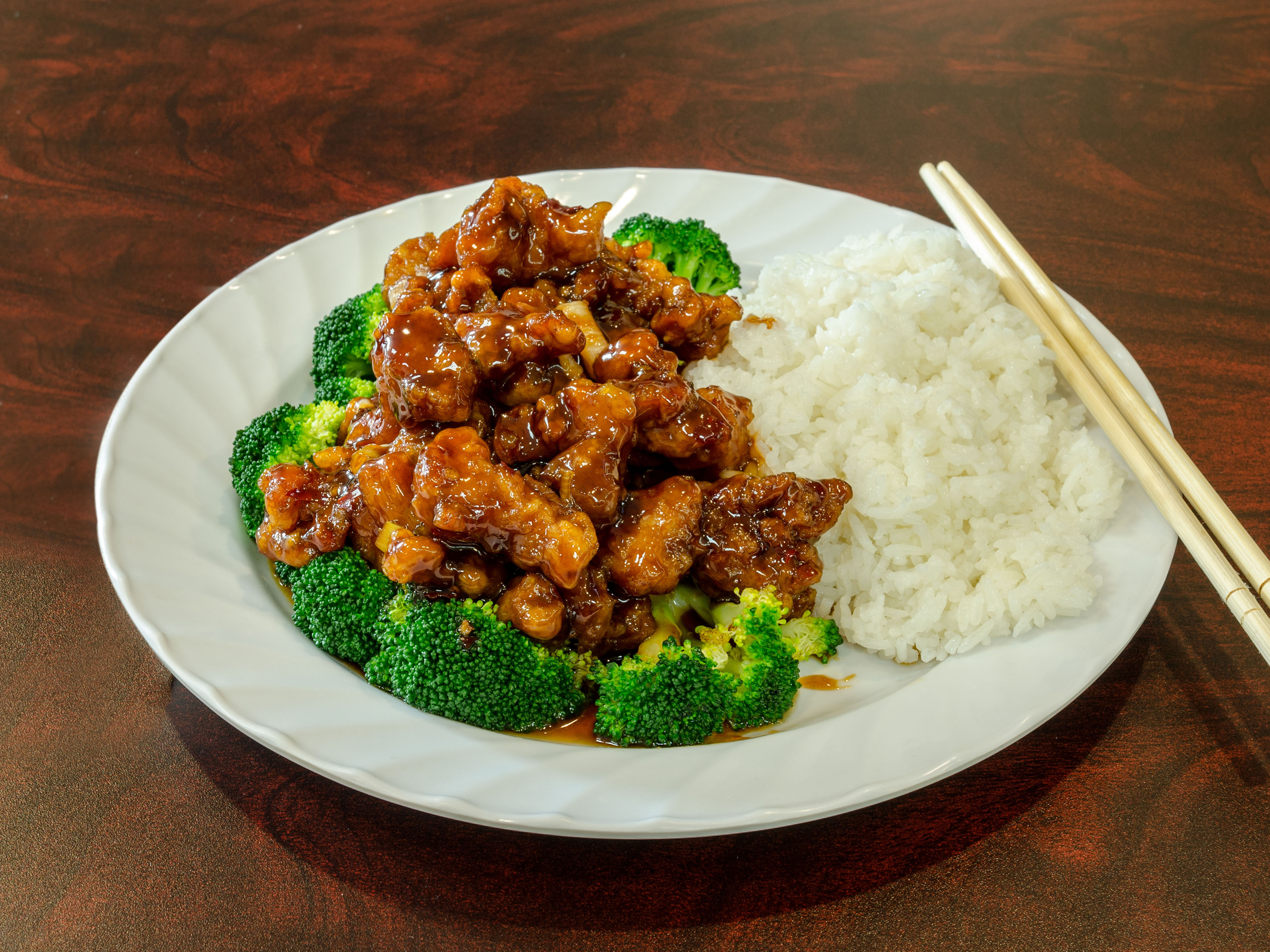 Order DC8. General Tso's Chicken Dinner food online from Mandarin Restaurant store, Silver Spring on bringmethat.com