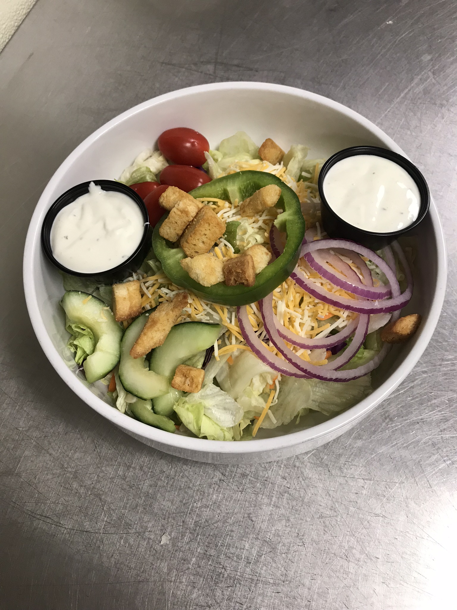 Order Garden Salad food online from On Tap Grille And Bar store, Cuyahoga Falls on bringmethat.com