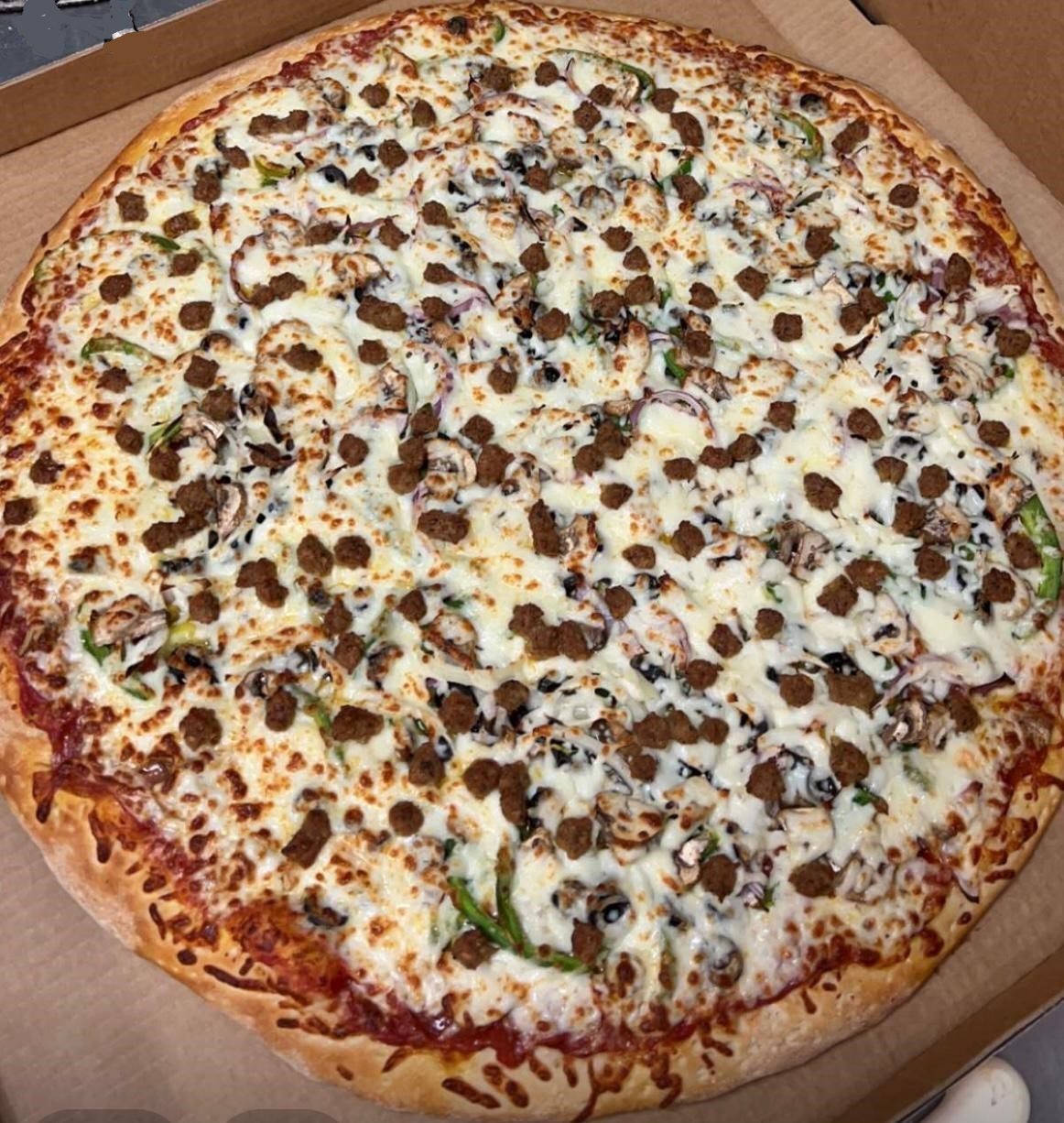 Order 24" Jumbo Supreme Pizza food online from LA Pizza store, Victorville on bringmethat.com