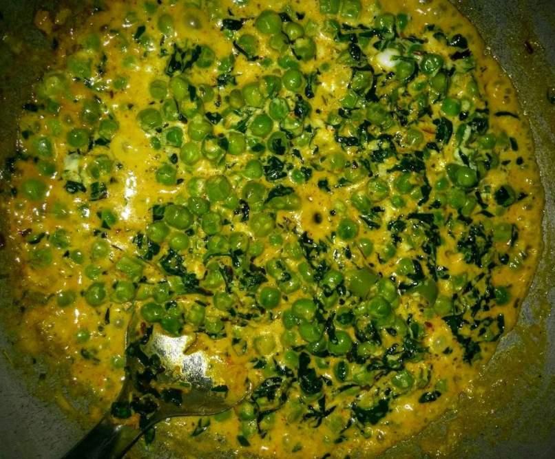 Order Methi Malai Mutter Saag food online from Pista House store, Reston on bringmethat.com