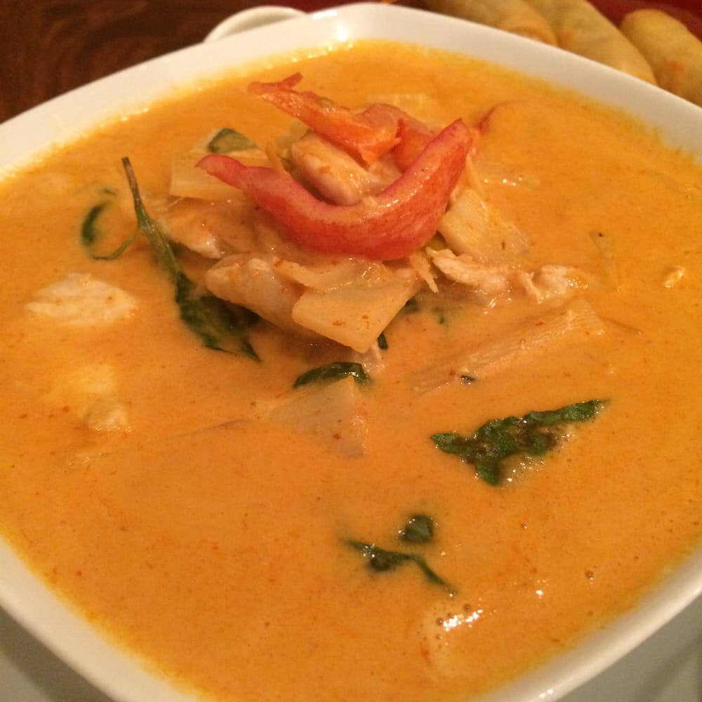 Order Red Curry food online from Lucki Thai Restaurant store, Las Vegas on bringmethat.com