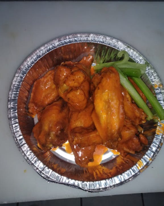 Order Buffalo Wings - Appetizer food online from Mama Mia's Pizzeria store, Wilson on bringmethat.com