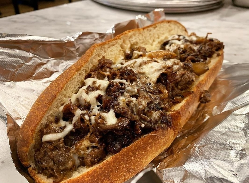 Order French Onion Steak food online from Crush Pizza store, Quincy on bringmethat.com