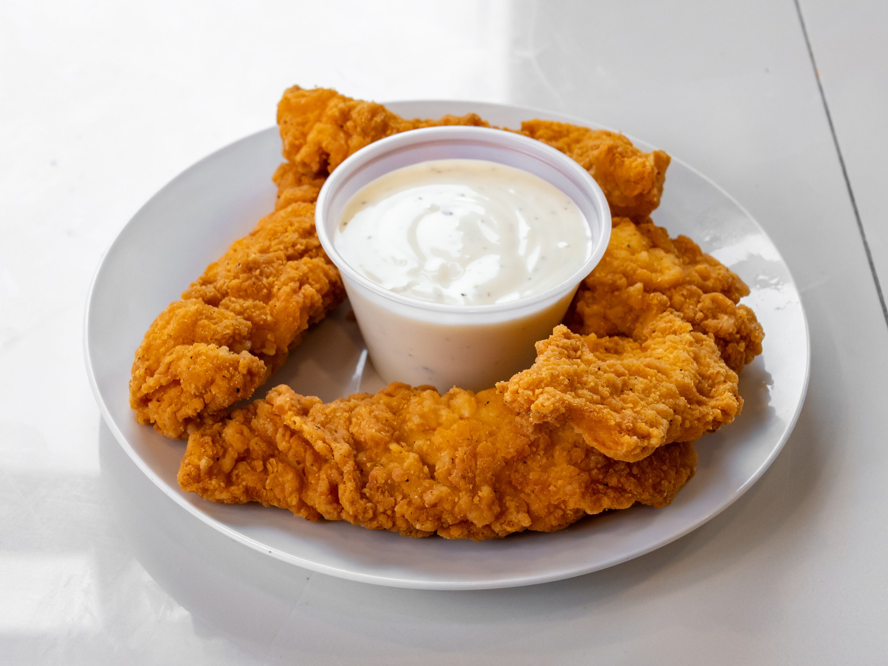 Order Chicken Finger Salad food online from New Yorker Pizza store, Leesburg on bringmethat.com