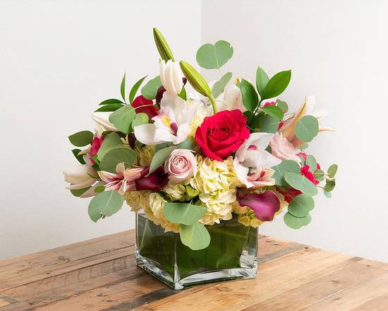 Order Anniversary Arrangement in a vase food online from @Flowers Stamford store, Stamford on bringmethat.com