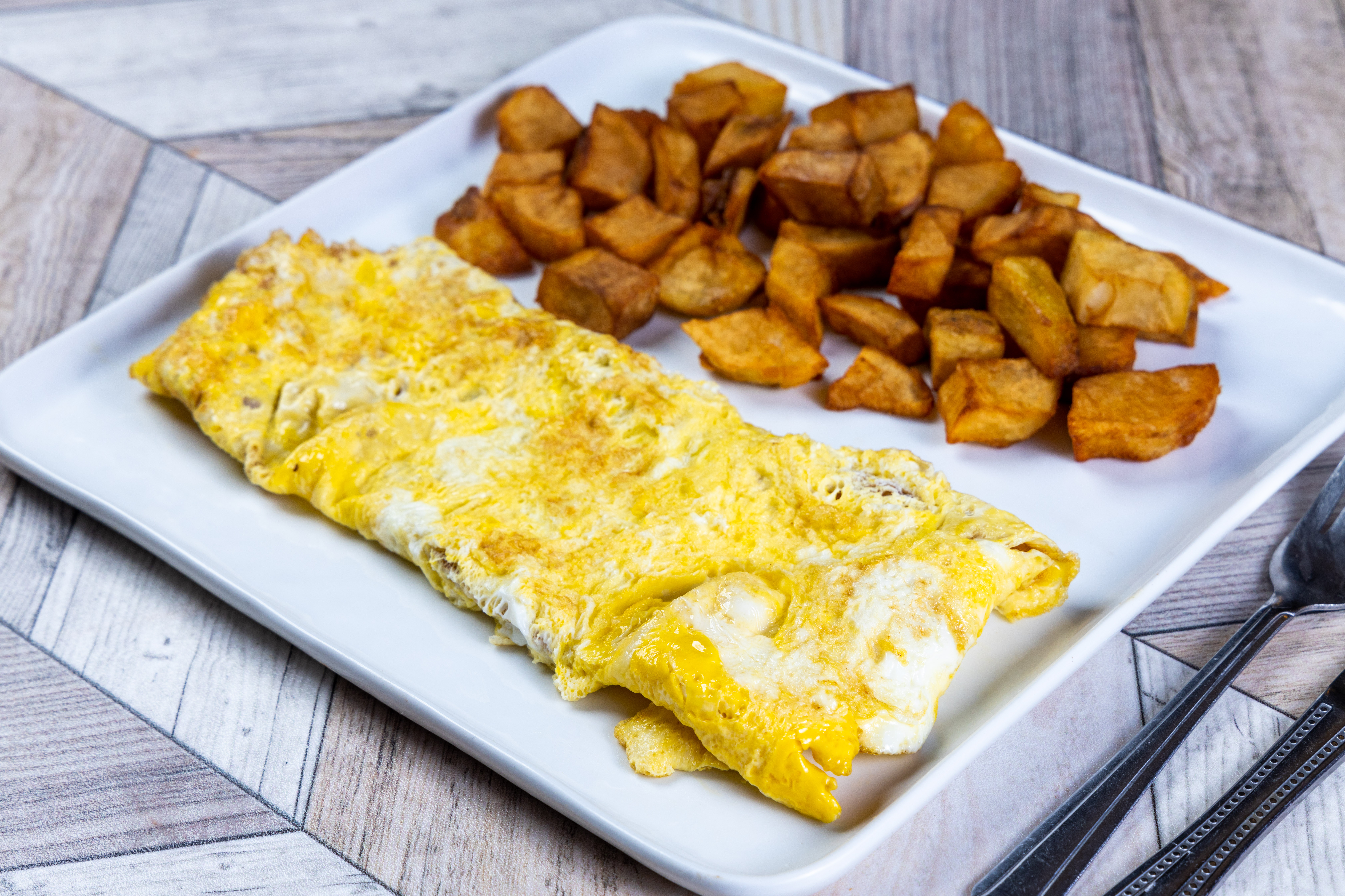 Order Plain Omelette food online from Top View Restaurant store, Chicago on bringmethat.com