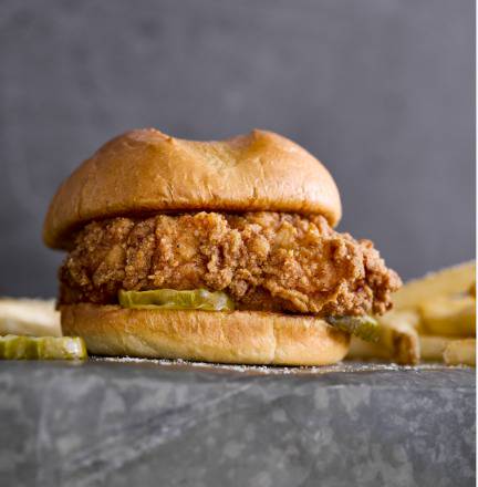 Order Crispy Chicken Sandwich food online from Ruby Tuesday store, North Canton on bringmethat.com