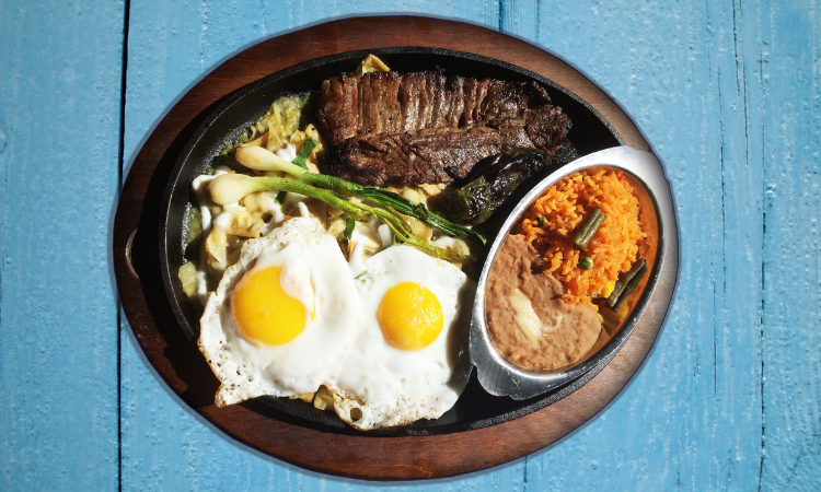 Order Chilaquiles y Arrachera food online from Don Pepe store, Chicago on bringmethat.com