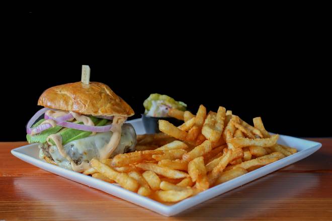 Order Cali Burger  food online from Tommy Tavern + Tap store, Princeton on bringmethat.com