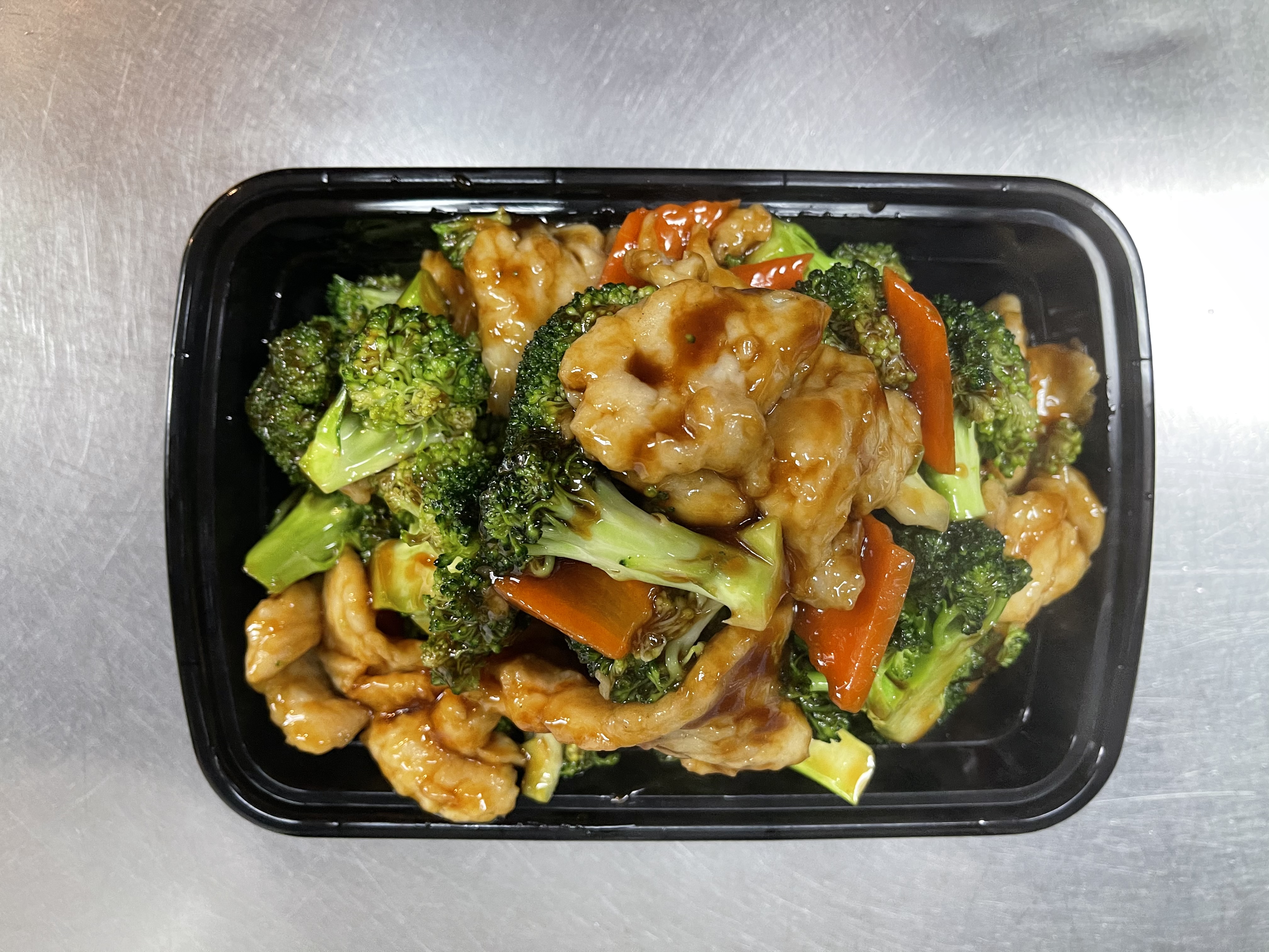 Order 106. Chicken with Broccoli 芥兰鸡 food online from China Panda store, Jersey City on bringmethat.com