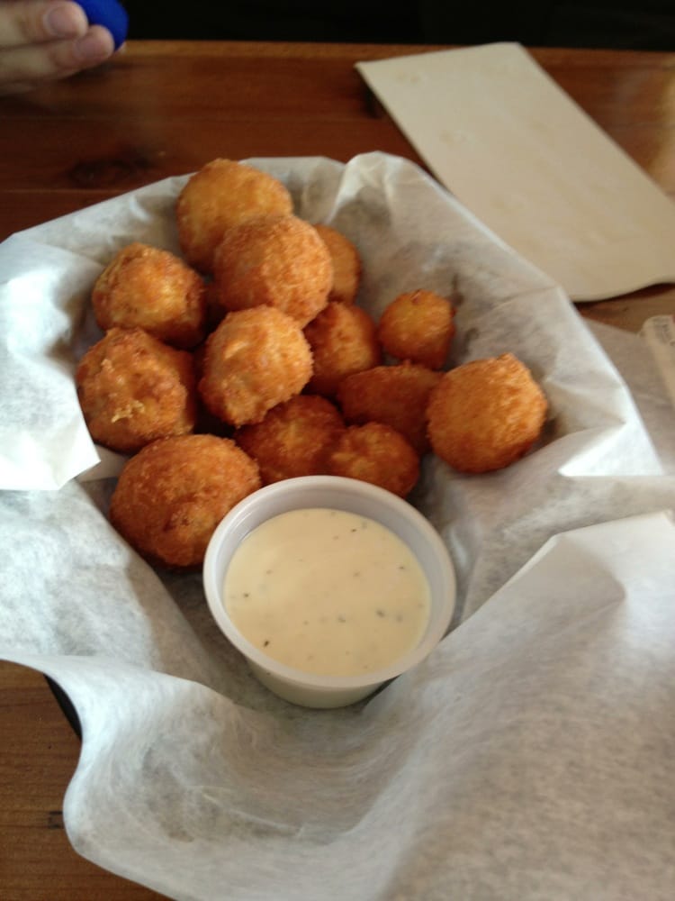 Order Breaded Mushrooms food online from Goldie's Deli and Restaurant store, Strongsville on bringmethat.com