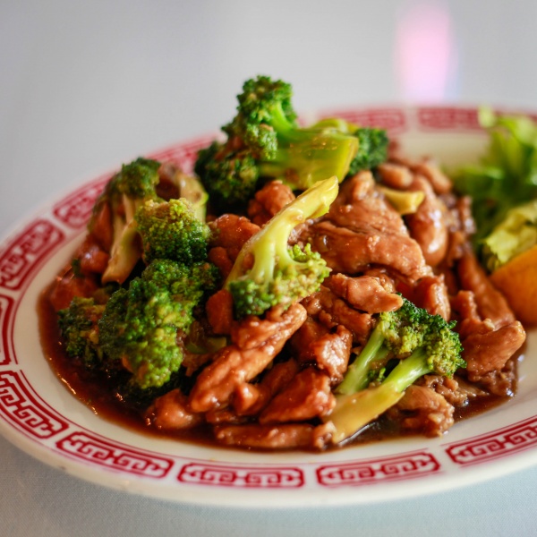 Order 52. Chicken with Broccoli food online from Oriental Express store, Old Forge on bringmethat.com