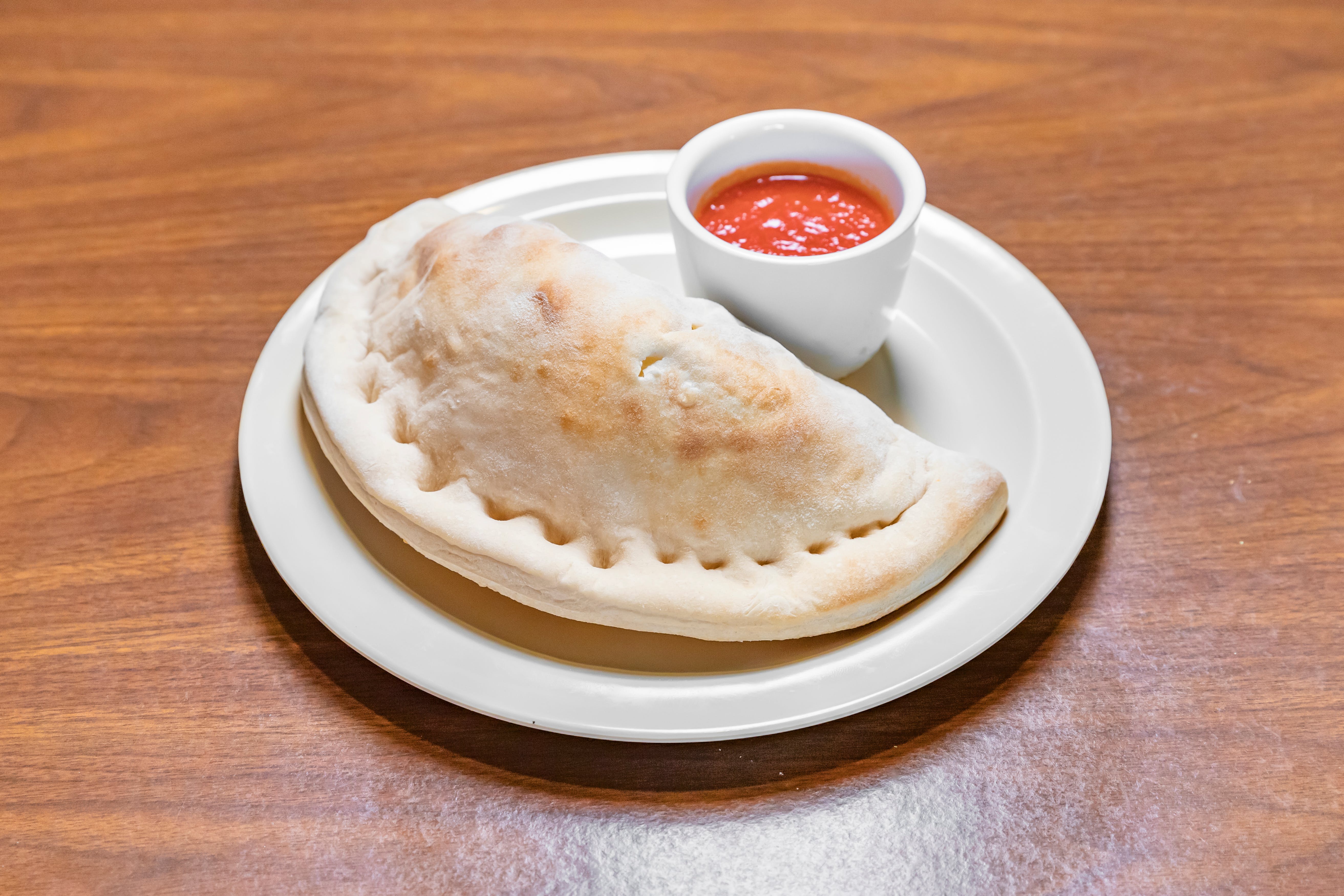 Order Cheese Calzone - Calzone food online from Mamma Maria Pizza store, Washington on bringmethat.com