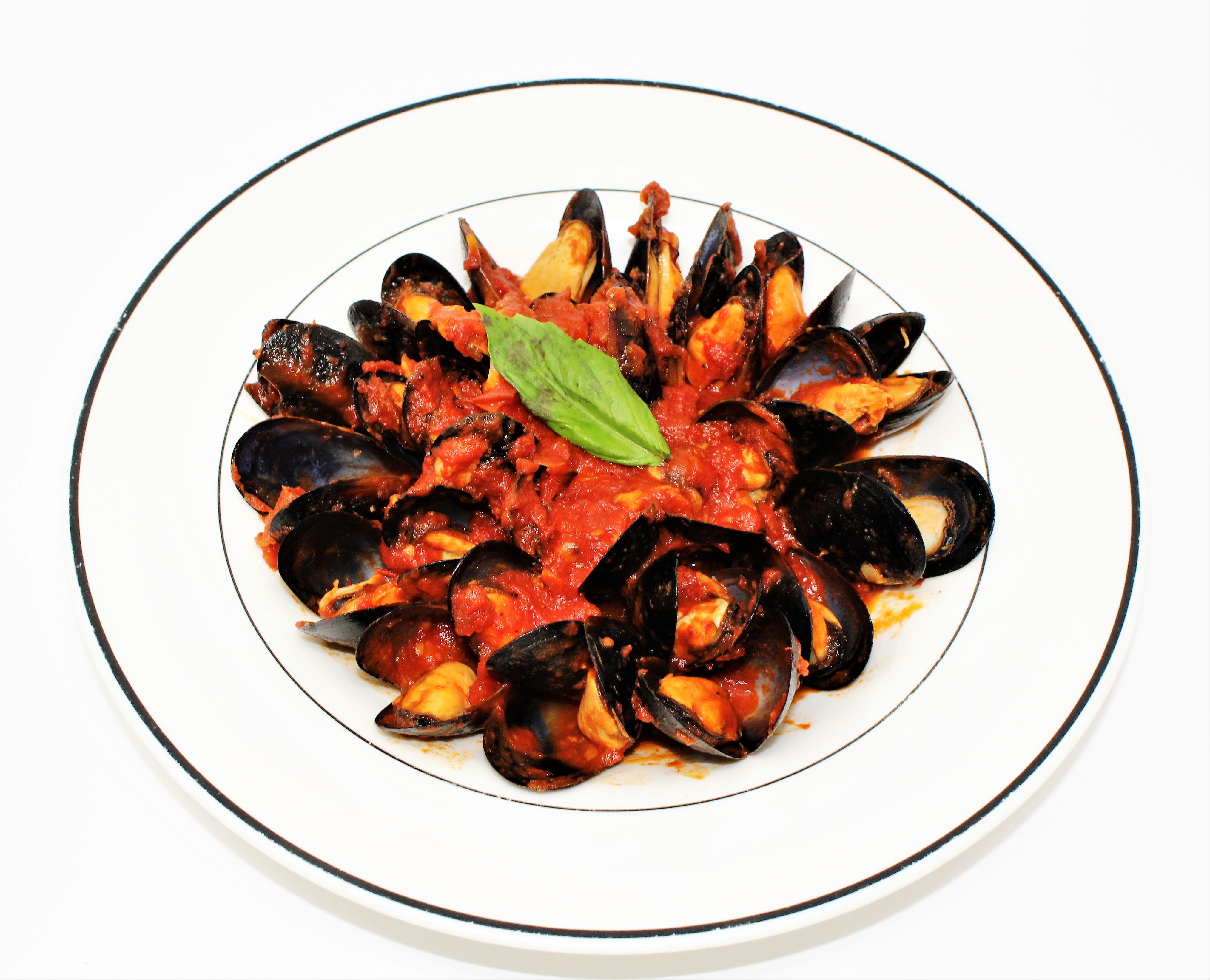 Order Zuppa di Mussels - Large food online from Mona Lisa Pizzeria Ristorante store, Bayonne on bringmethat.com