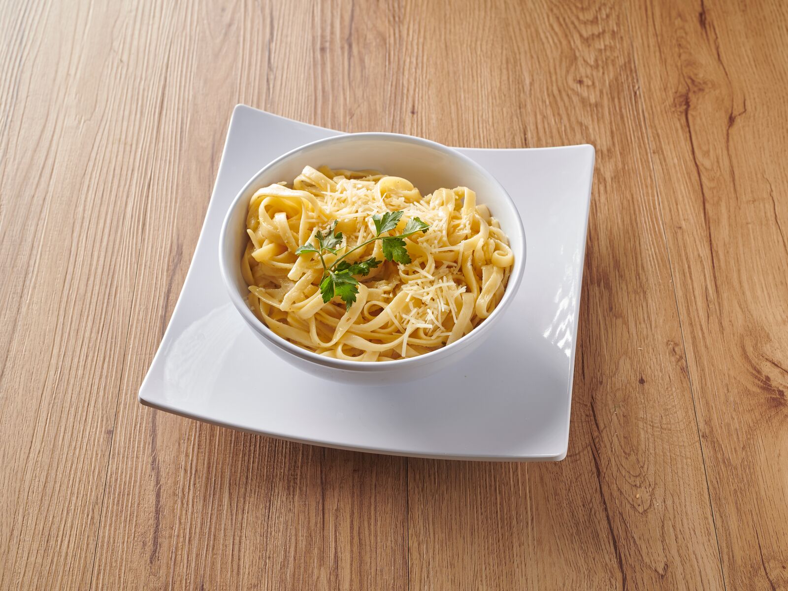 Order Fettuccine Alfredo food online from Mama tina's pizza store, New York on bringmethat.com