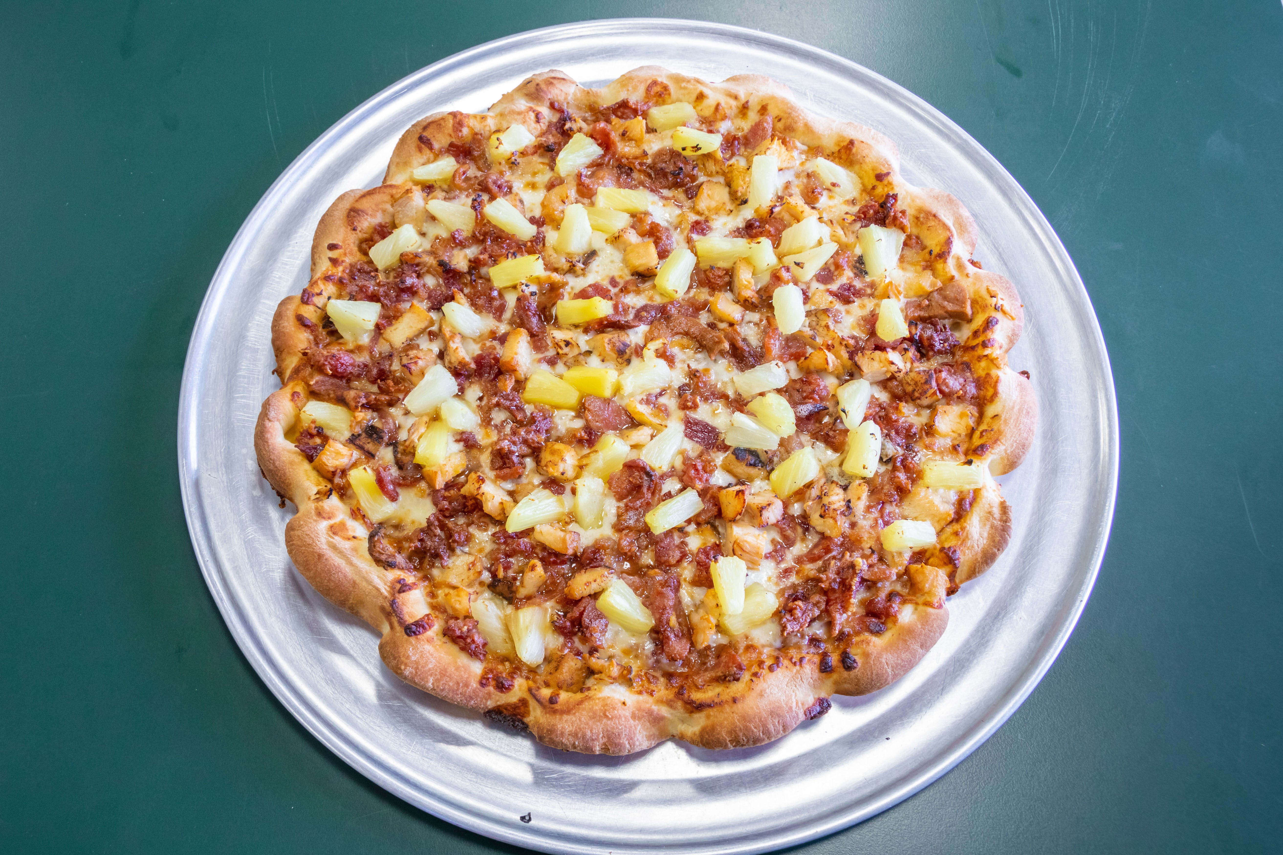 Order BBQ Chicken Pizza - Small 9'' (6 Slices) food online from Casamel's Pizza store, Parma on bringmethat.com