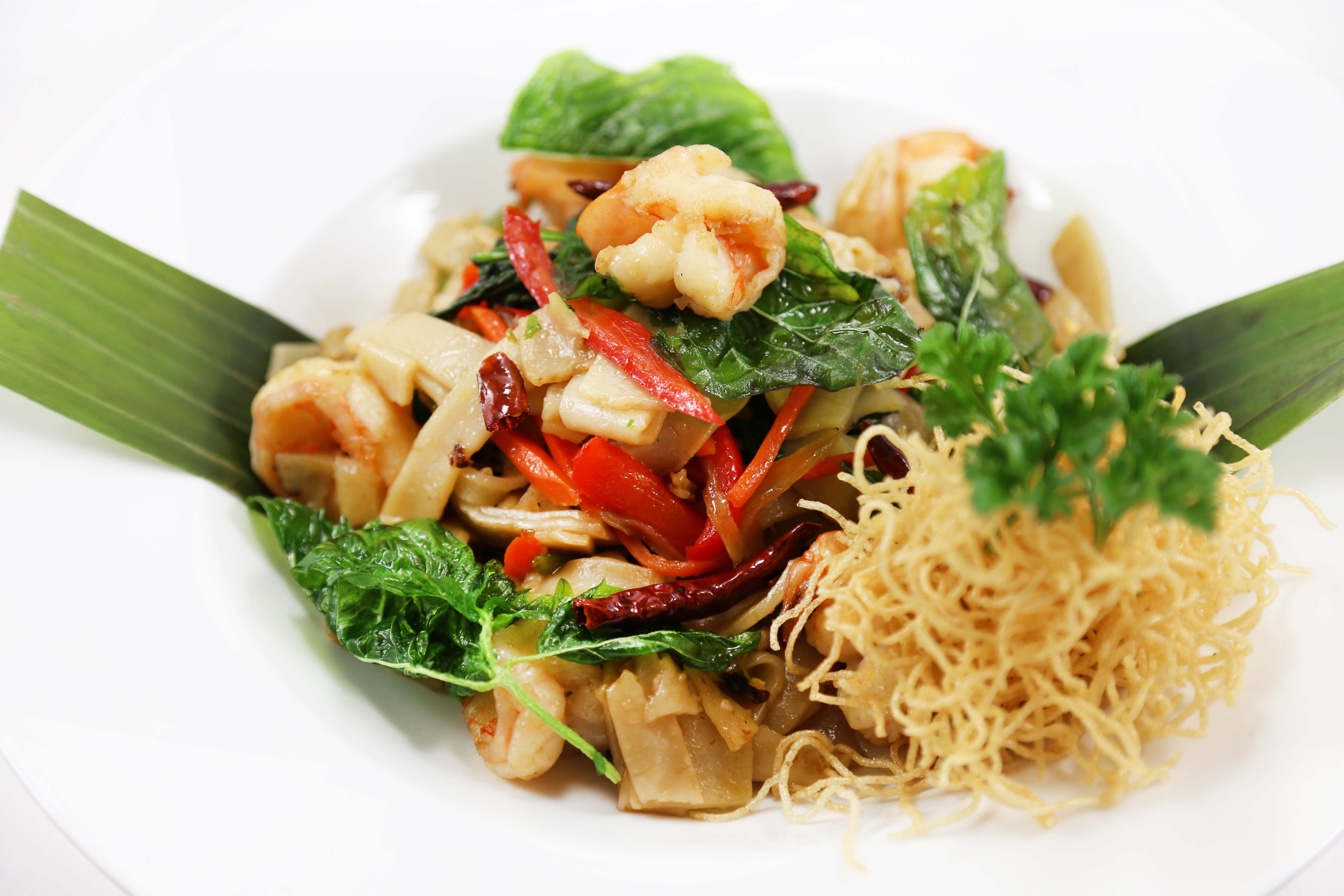 Order 82. Drunken Noodle food online from Eto'O Modern Asian Cuisine store, Chicago on bringmethat.com