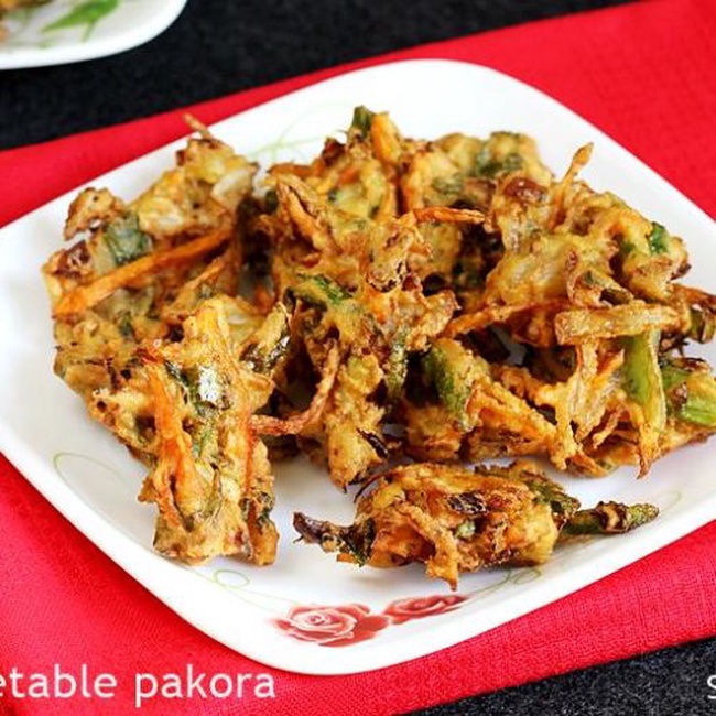 Order Mixed Vegetable Pakora - Small tray food online from Deccan House store, San Francisco on bringmethat.com