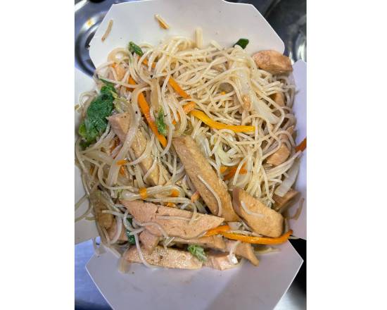 Order Veggie Pork Cantonese Style Rice Noodles  food online from Asian wok cafe store, Alexandria on bringmethat.com