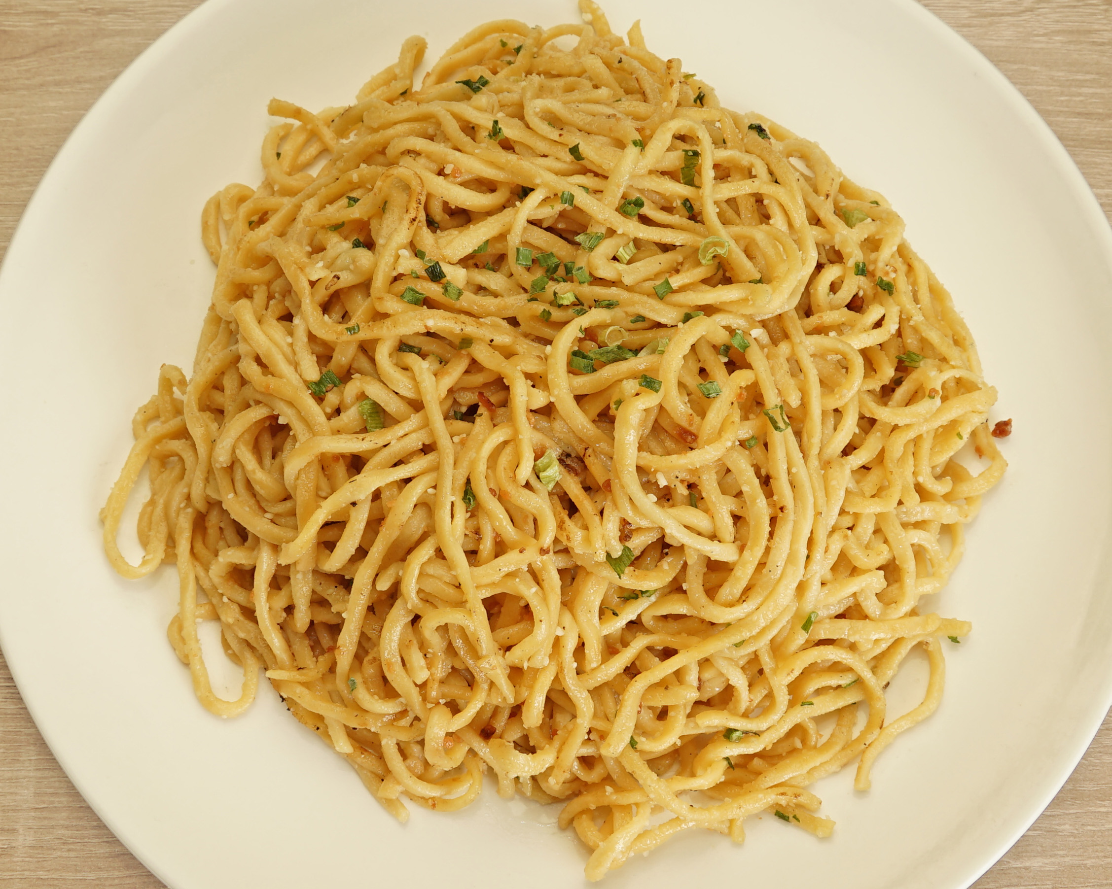 Order G7. Garlic Noodle 蒜茸麵 food online from Phosure store, San Francisco on bringmethat.com