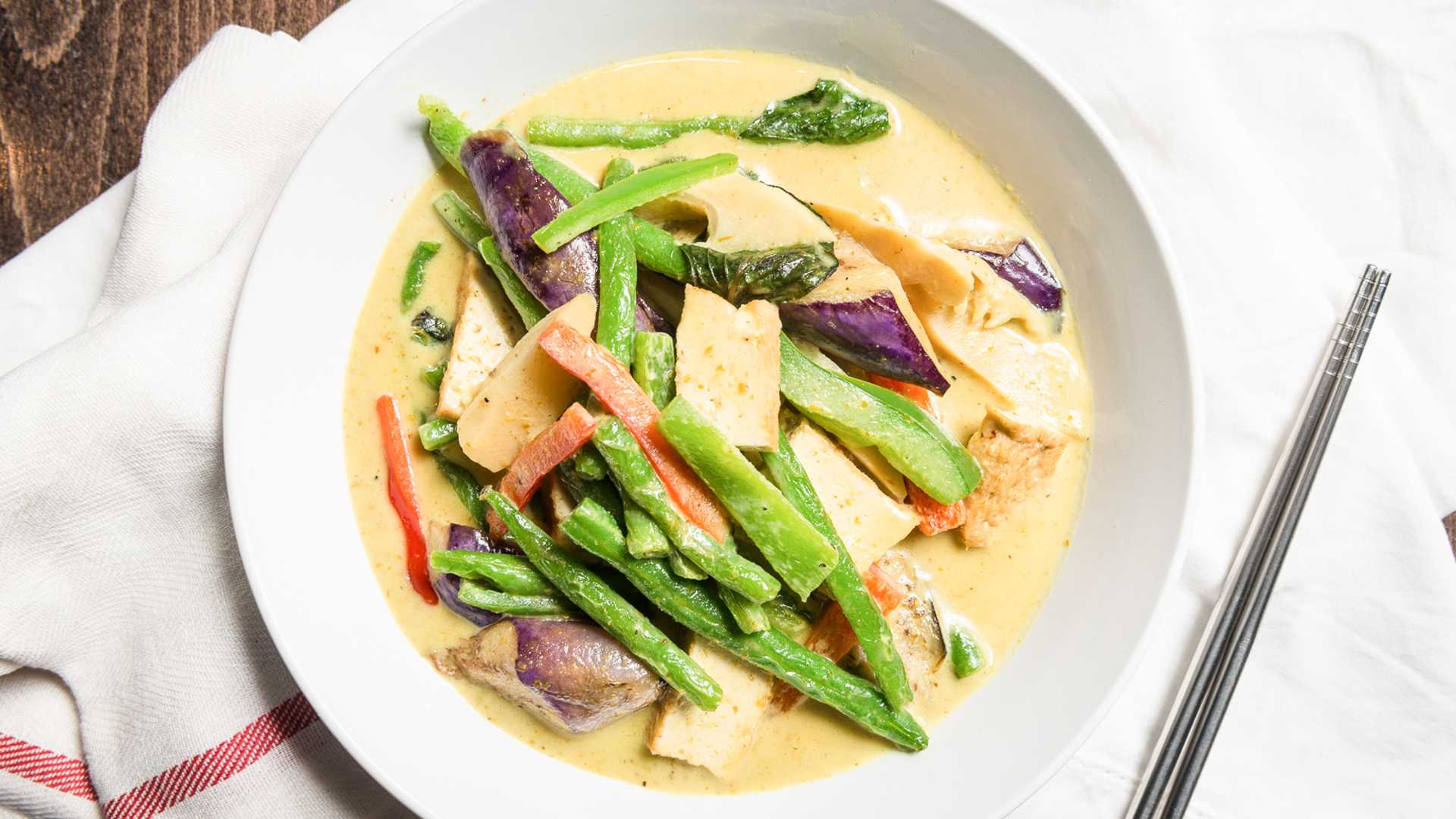Order M24. Green Curry Tofu  food online from Dao palate store, Brooklyn on bringmethat.com