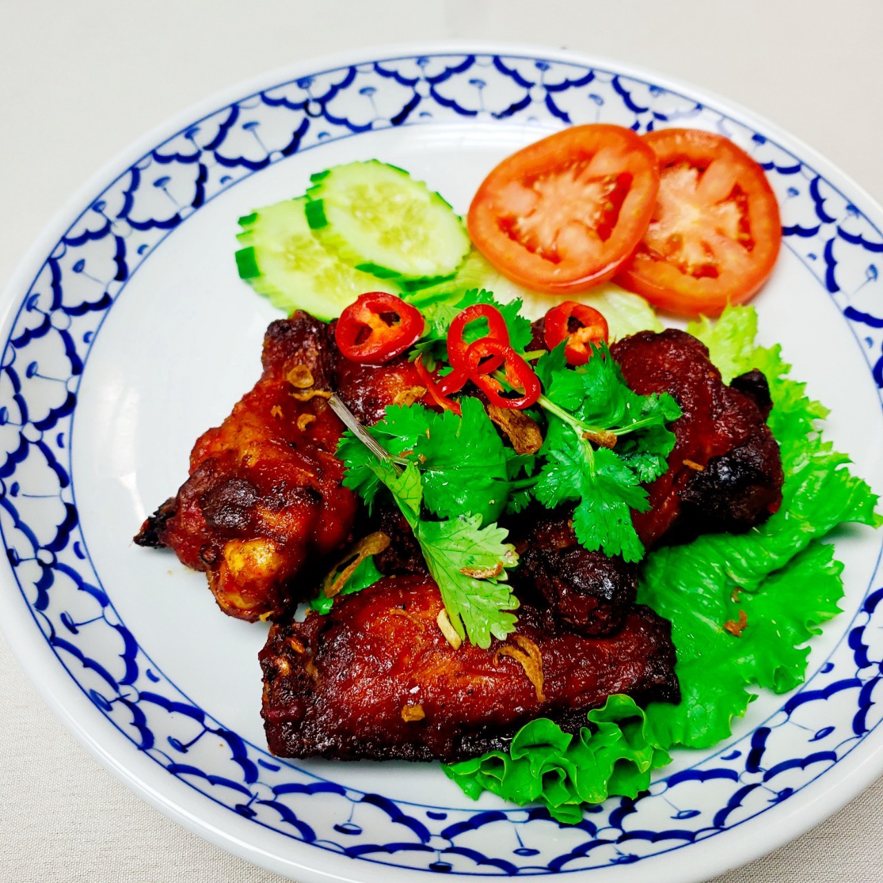 Order Spicy Chicken Wings food online from Thai Villa store, New York on bringmethat.com