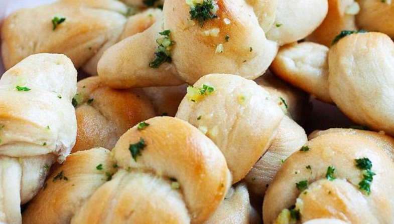 Order Garlic Knots food online from 99 Cent Village Pizza store, New York on bringmethat.com