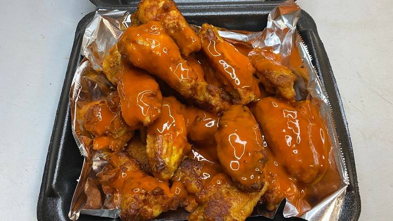 Order 2 lbs Wings (approx 13-20) food online from Zollo Pizza store, Panama City Beach on bringmethat.com