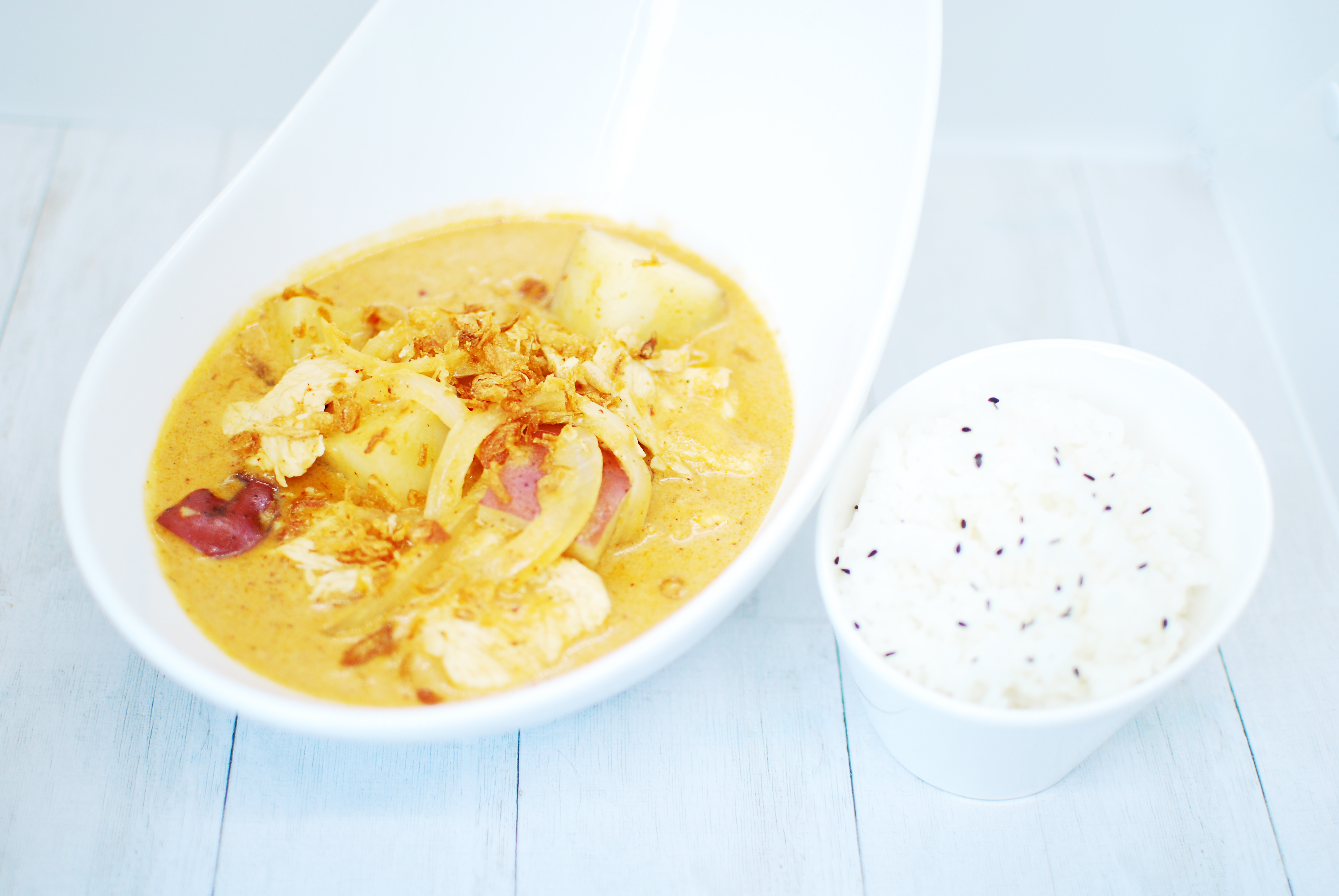 Order Massaman Curry food online from Yeti Spice Grill store, New York on bringmethat.com