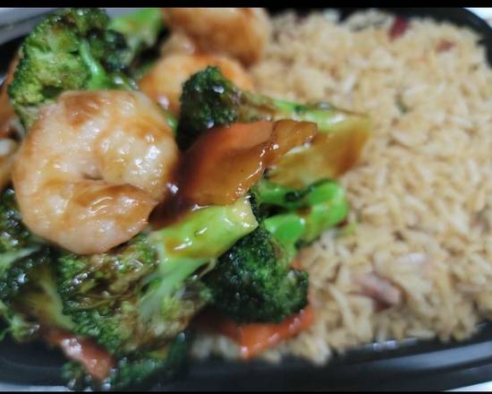 Order C2. Shrimp with Broccoli 芥兰虾C套 food online from Mr. Wonton store, Egg Harbor Township on bringmethat.com