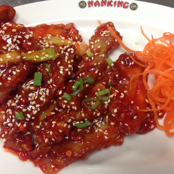 Order Crispy Chicken with Honey and Dried Chilies food online from Nanking store, South Ozone Park on bringmethat.com