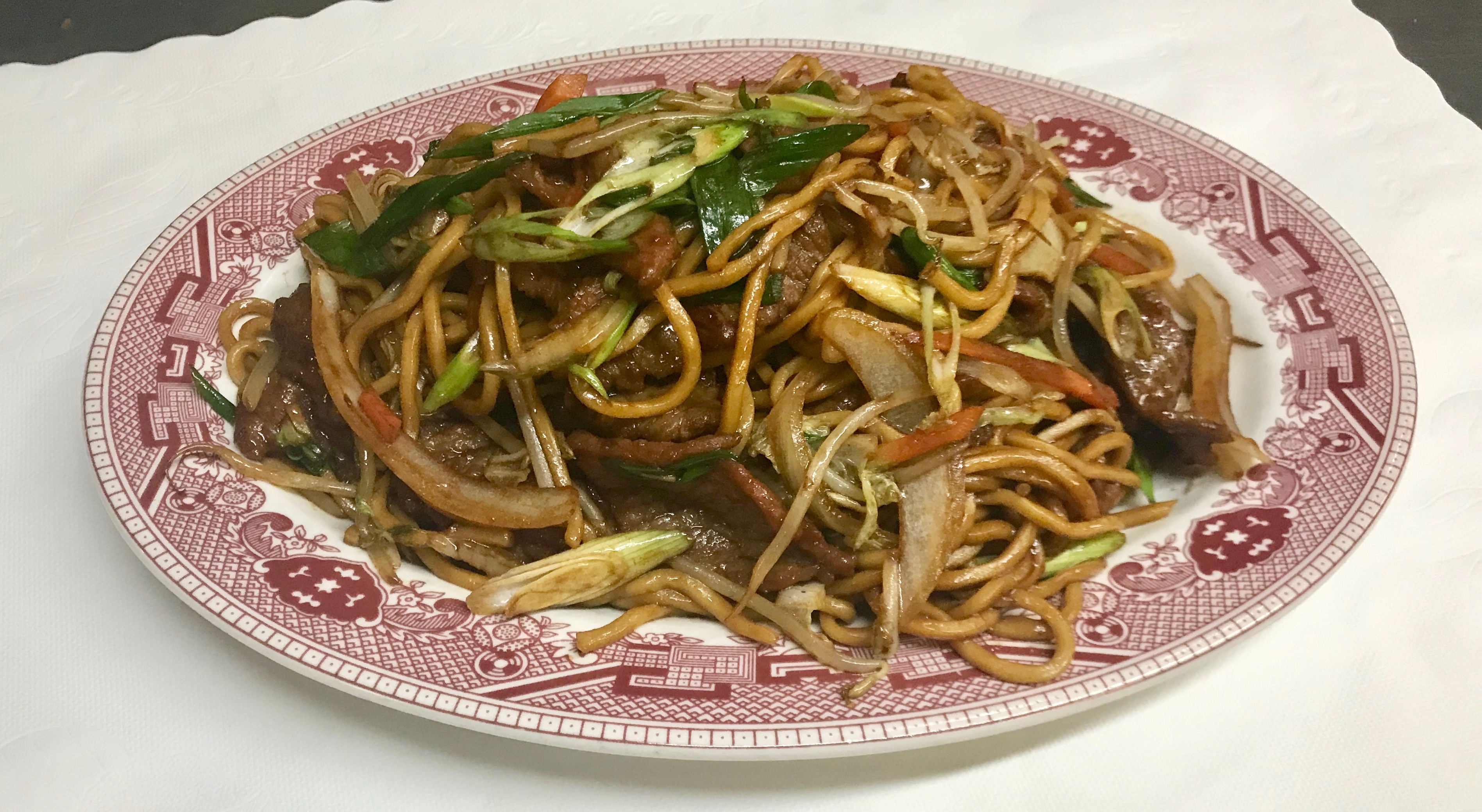 Order Beef Lo Mein food online from Dragon Pearl store, Sunrise on bringmethat.com