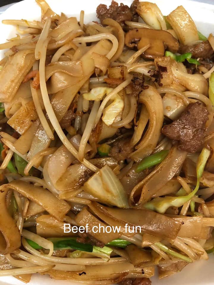 Order Beef Chow Fun food online from Dragon Garden Restaurant store, Dinuba on bringmethat.com