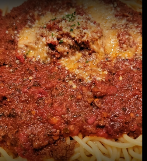 Order Spaghetti Bolognese food online from Al and Reuben Bar and Grill store, Washington on bringmethat.com