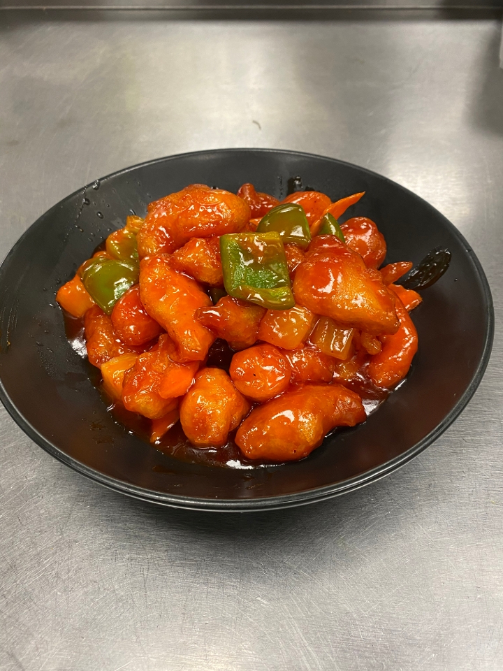 Order SWEET SOUR CHICKEN 甜酸鸡 food online from Wok and Roll store, Washington on bringmethat.com