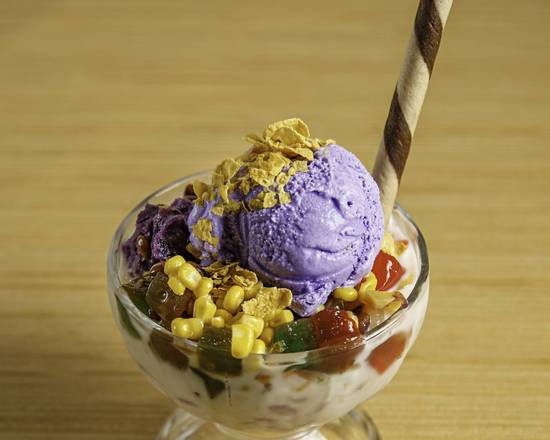 Order Halo-Halo Regular food online from Chicken Ati-Atihan Grill And Restaurant store, Niles on bringmethat.com
