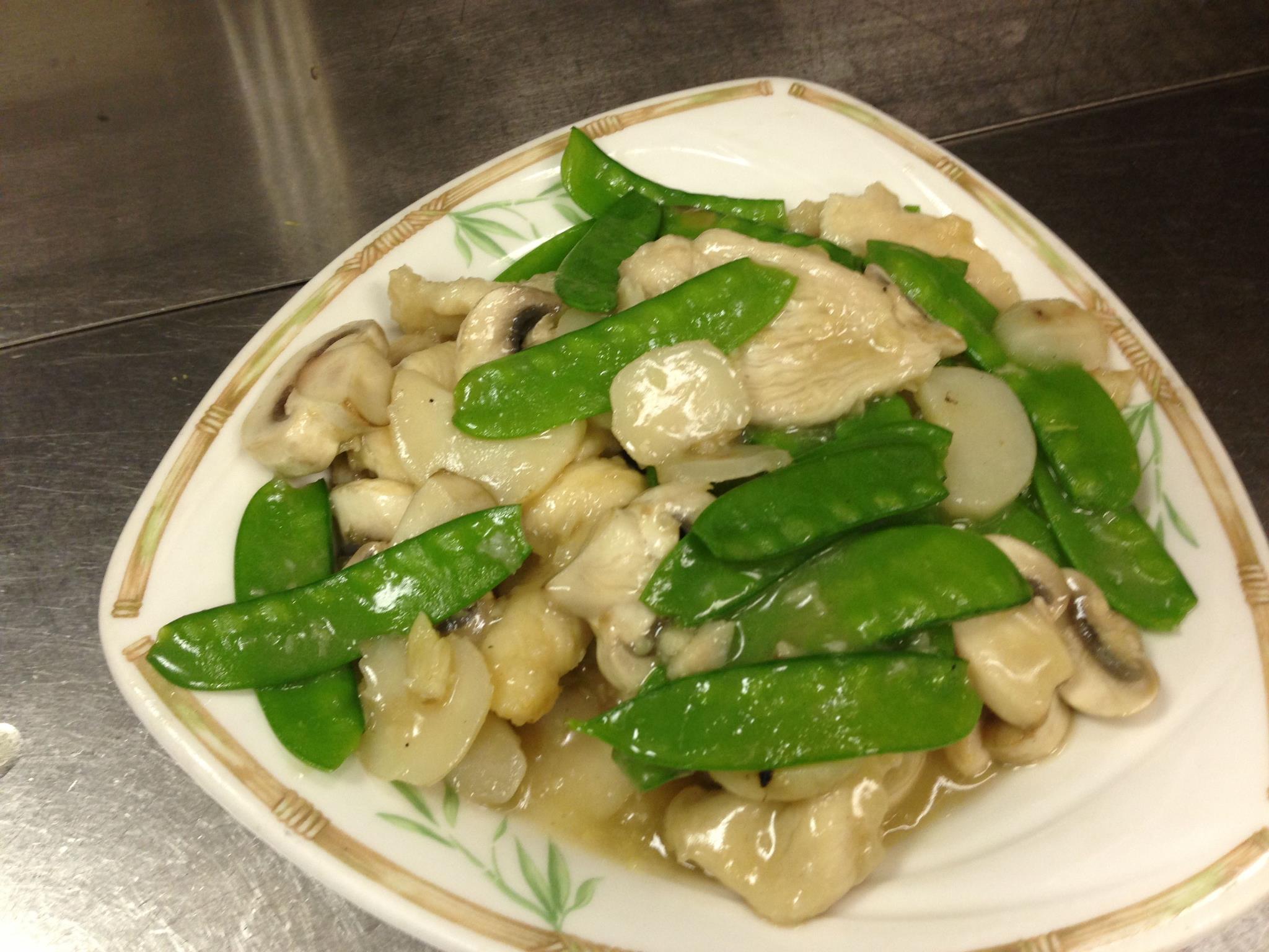 Order Moo Goo Gai Pan food online from House of Emperor store, Naperville on bringmethat.com