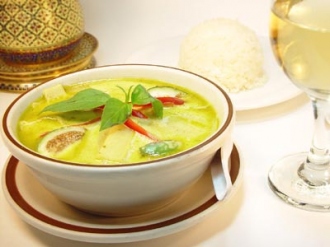 Order 602. Green Curry food online from Siam Pasta Thai Cuisine store, Chicago on bringmethat.com