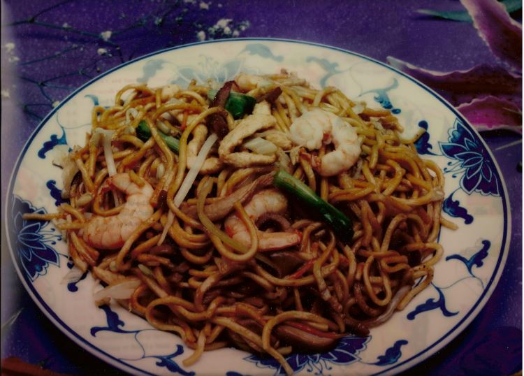 Order 34. House Special Lo Mein food online from China Garden store, Waukegan on bringmethat.com
