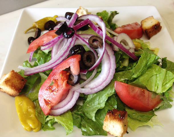 Order Garden Salad food online from Napolitano's Brooklyn Pizza store, Providence on bringmethat.com