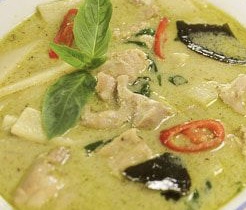 Order 45. Green Curry food online from Mekong Lao Thai Cuisine store, San Diego on bringmethat.com